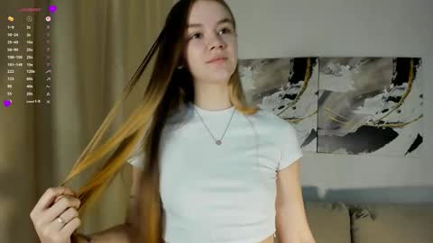 Snapshot of lovelygracee chatting on 09-08-25, 04:17 lovelygracee online show from 09-08-25, 04:17