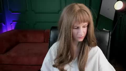 Snapshot of lovelykira_ chatting on 08-04-26, 12:30 Kira online show from 08-04-26, 12:30