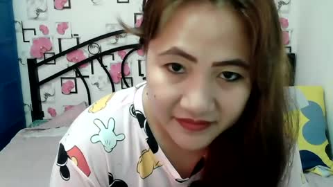 LocwlyLSYlYNXXX online show from 06-25-26, 12:43