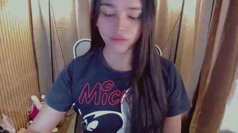 Snapshot of lovelylaiza chatting on 01-13-26, 10:15 Cutie Laiza online show from 01-13-26, 10:15