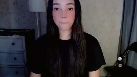 Snapshot of lovelylaiza chatting on 05-30-26, 08:33 Cutie Laiza online show from 05-30-26, 08:33
