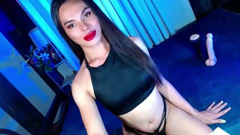 Snapshot of lovelymiss_shyna11 chatting on 02-09-25, 05:22 lovelymiss_shyna11 online show from 02-09-25, 05:22