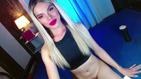 Snapshot of lovelymiss_shyna11 chatting on 03-04-25, 11:08 lovelymiss_shyna11 online show from 03-04-25, 11:08