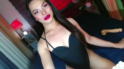 Snapshot of lovelymiss_shyna11 chatting on 09-11-25, 08:36 lovelymiss_shyna11 online show from 09-11-25, 08:36