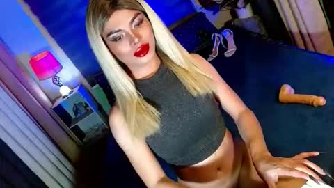 Snapshot of lovelymiss_shyna11 chatting on 09-24-25, 09:18 lovelymiss_shyna11 online show from 09-24-25, 09:18