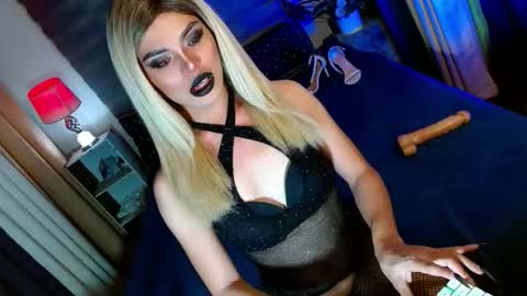 Snapshot of lovelymiss_shyna11 chatting on 09-26-25, 01:42 lovelymiss_shyna11 online show from 09-26-25, 01:42