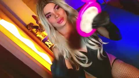 Snapshot of lovelymiss_shyna11 chatting on 05-08-26, 08:41 lovelymiss_shyna11 online show from 05-08-26, 08:41