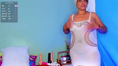 Snapshot of lovelynickyy chatting on 02-07-25, 03:52 Nicky online show from 02-07-25, 03:52