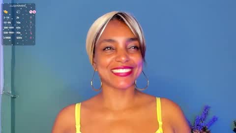 Snapshot of lovelynickyy chatting on 02-10-25, 03:42 Nicky online show from 02-10-25, 03:42