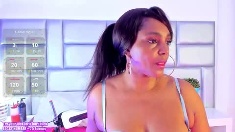 Snapshot of lovelynickyy chatting on 09-24-25, 12:41 Nicky online show from 09-24-25, 12:41