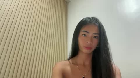 lovelyours_kishia online show from 04-04-26, 12:35