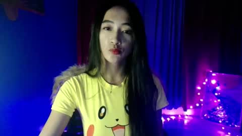 lovelypetite143 online show from 03-19-26, 12:53