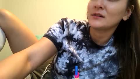 Queen Aria  online show from 10-22-25, 07:13