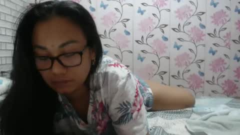 Snapshot of lovelyquey chatting on 12-03-24, 09:45 Angelquey online show from 12-03-24, 09:45