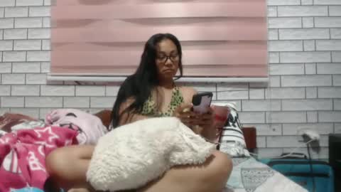 Snapshot of lovelyquey chatting on 01-06-25, 08:18 Angelquey online show from 01-06-25, 08:18