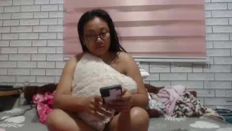 Snapshot of lovelyquey chatting on 01-07-25, 09:03 Angelquey online show from 01-07-25, 09:03