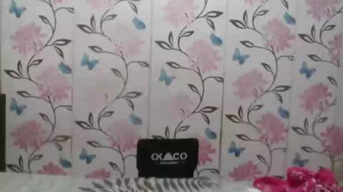 Snapshot of lovelyquey chatting on 01-08-25, 08:39 Angelquey online show from 01-08-25, 08:39