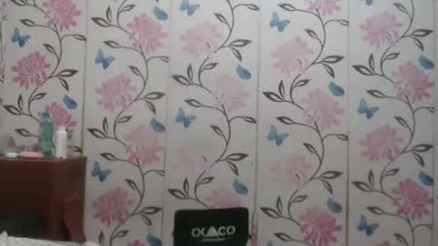Snapshot of lovelyquey chatting on 02-06-25, 02:55 Angelquey online show from 02-06-25, 02:55