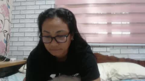 Snapshot of lovelyquey chatting on 02-15-25, 10:52 Angelquey online show from 02-15-25, 10:52