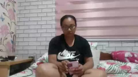 Snapshot of lovelyquey chatting on 02-21-25, 08:27 Angelquey online show from 02-21-25, 08:27