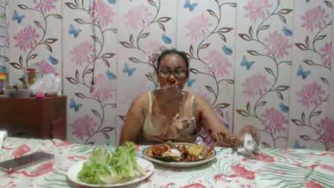 Snapshot of lovelyquey chatting on 03-09-25, 03:01 Angelquey online show from 03-09-25, 03:01