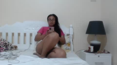 Snapshot of lovelyquey chatting on 10-14-25, 09:04 Angelquey online show from 10-14-25, 09:04