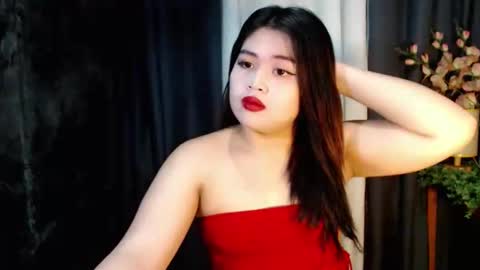 Snapshot of lovelyrhean chatting on 09-13-25, 12:16 Rhean online show from 09-13-25, 12:16
