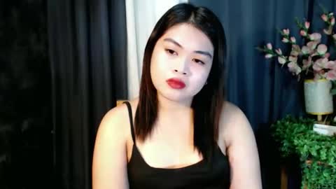 Snapshot of lovelyrhean chatting on 10-01-25, 11:55 Rhean online show from 10-01-25, 11:55