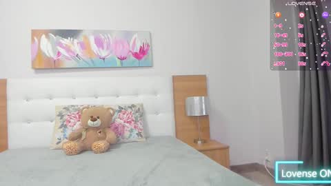 Sophia online show from 11-26-25, 05:08