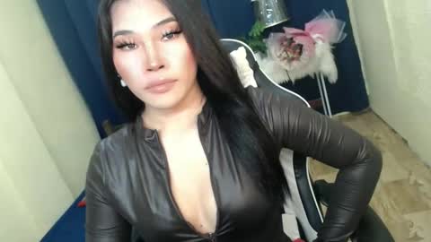 Snapshot of lovelysugar18 chatting on 10-23-25, 06:39 STWEET LINA online show from 10-23-25, 06:39