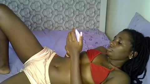 lovelytin online show from 02-15-26, 07:51