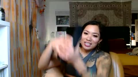 lovelyxmacii online show from 12-17-25, 04:07