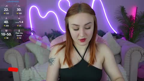 Snapshot of lovelyybell chatting on 01-09-25, 07:10 B E L L online show from 01-09-25, 07:10