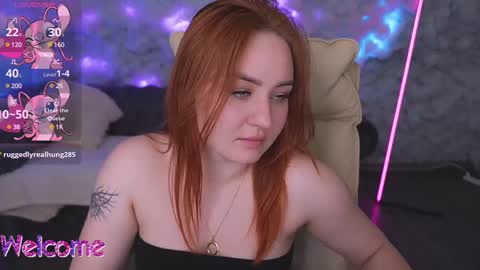 Snapshot of lovelyybell chatting on 02-19-25, 10:12 B E L L online show from 02-19-25, 10:12