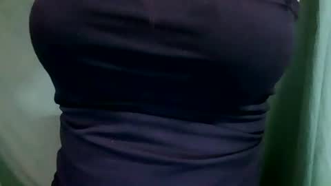 lovemae352295 online show from 12-10-24, 12:49