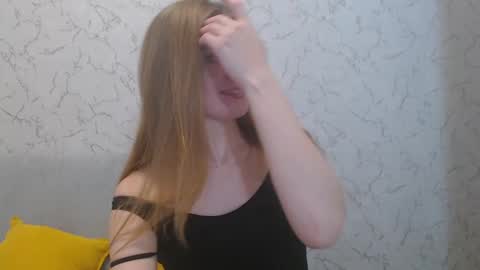 Mary Love online show from 02-04-25, 01:06