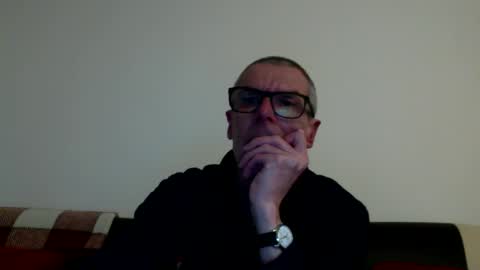 Snapshot of lovepvclate40s chatting on 01-19-25, 04:57 lovepvcearly50s online show from 01-19-25, 04:57