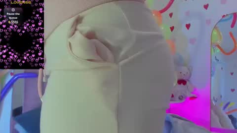 L O V E  online show from 02-28-25, 11:58