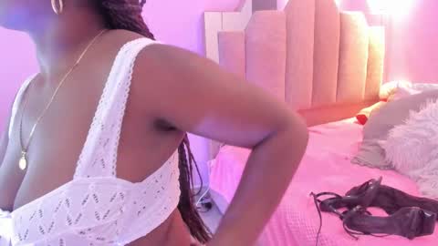 L O V E  online show from 12-14-25, 11:48