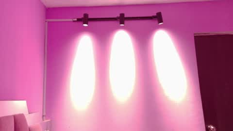 L O V E  online show from 06-02-26, 11:45