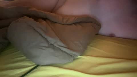 Snapshot of lover20002 chatting on 07-08-26, 03:55 lover20002 online show from 07-08-26, 03:55