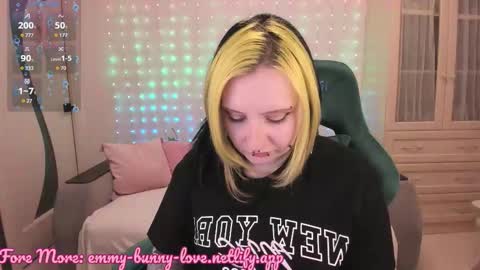 Emmy online show from 02-05-26, 02:43