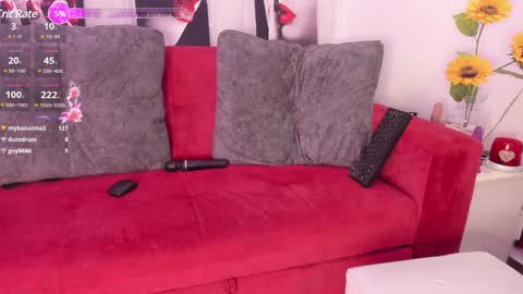 Snapshot of loverlauren1 chatting on 01-11-25, 04:06 Lauren independent model  love you online show from 01-11-25, 04:06