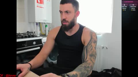 Snapshot of lovermike_ chatting on 10-28-25, 09:13 Mike online show from 10-28-25, 09:13