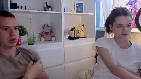 Max and Mia online show from 06-28-26, 04:24