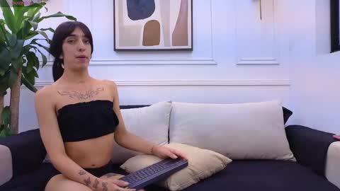 sofia and bryan online show from 03-05-26, 02:18