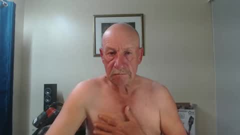 Lovesblackazz online show from 01-24-25, 07:51