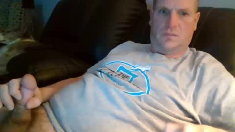 lovetocum37 online show from 02-12-26, 05:02