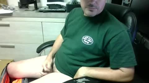 Snapshot of lovetofps chatting on 01-28-25, 08:14 Love2Game online show from 01-28-25, 08:14