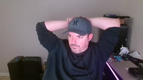 Snapshot of lovetofps chatting on 02-09-26, 02:26 Love2Game online show from 02-09-26, 02:26